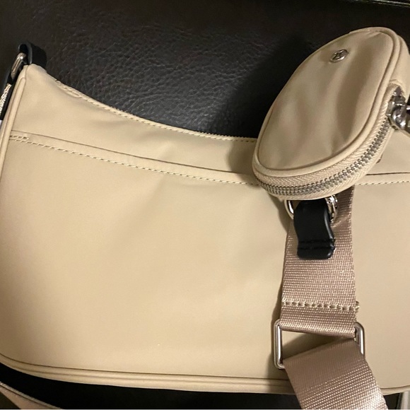 Lululemon Crossbody with Nano Pouch 2L Trench New with Tags 3-in-1 - Picture 14 of 16